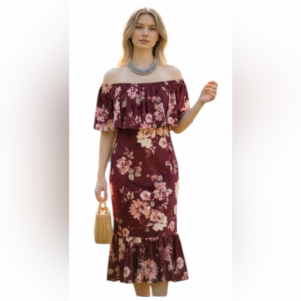 NEW• Red Velvet Floral Cici Dress• 2X